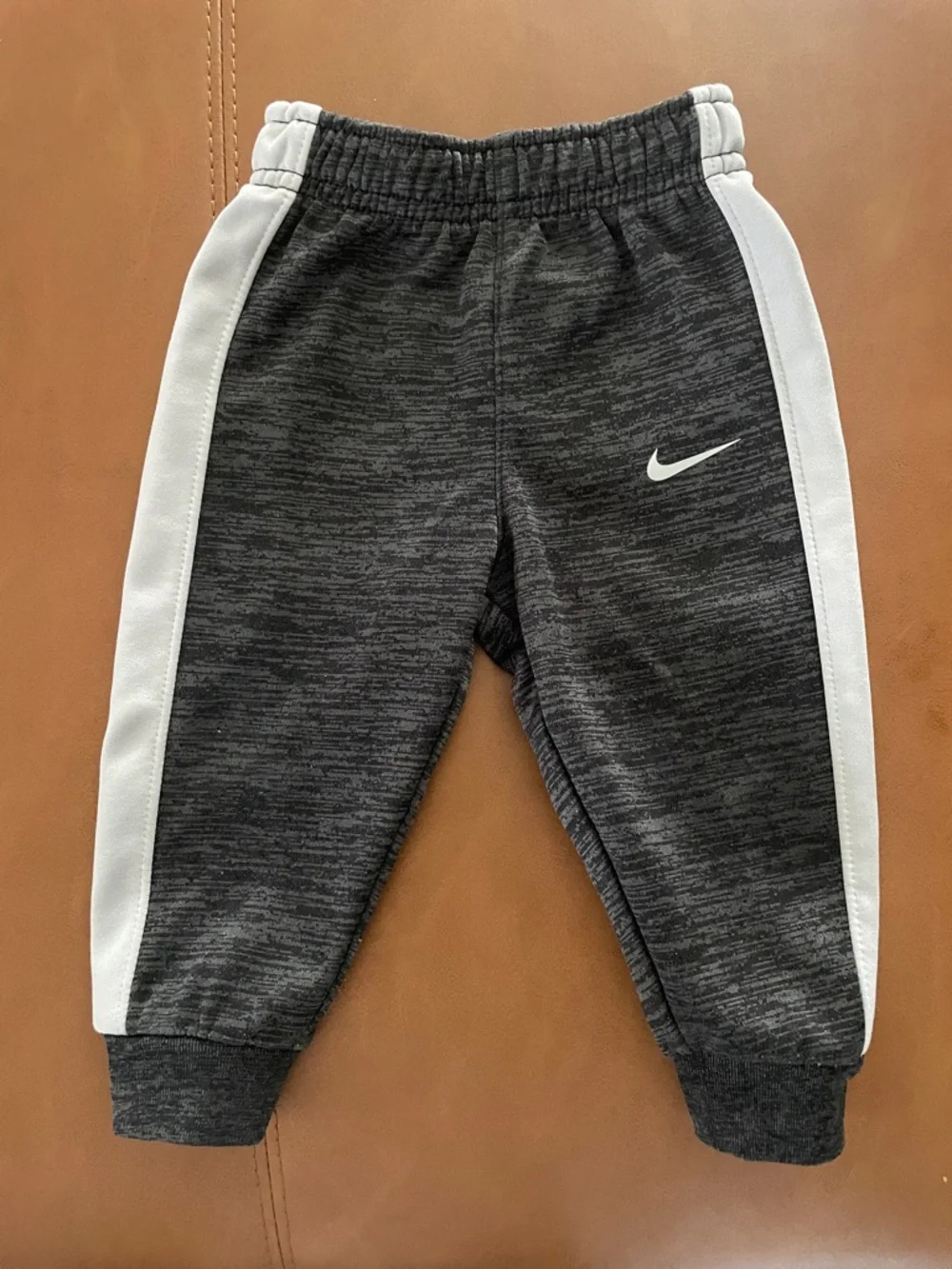 Nike Kids Dark Gray & White Dri-FIT Hoodie and Jogger Set - Picture 2 of 6
